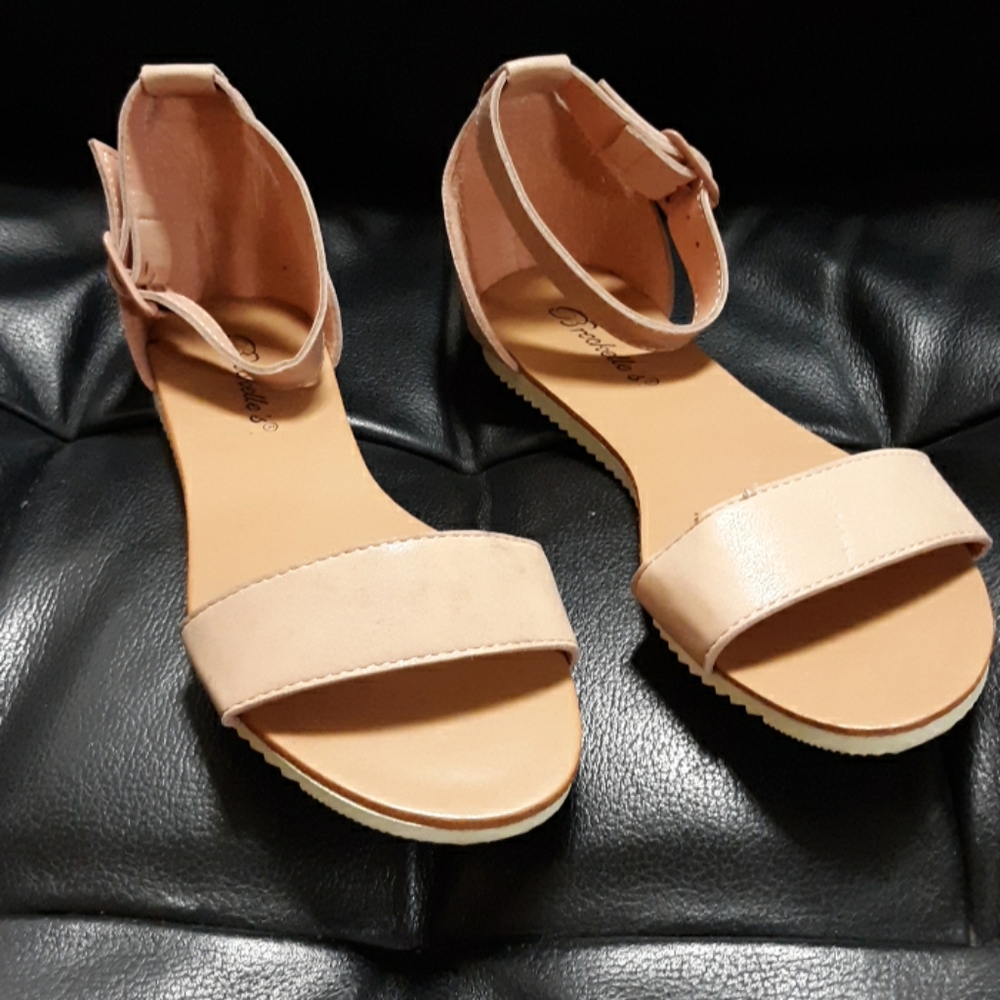 Breckelles size 6